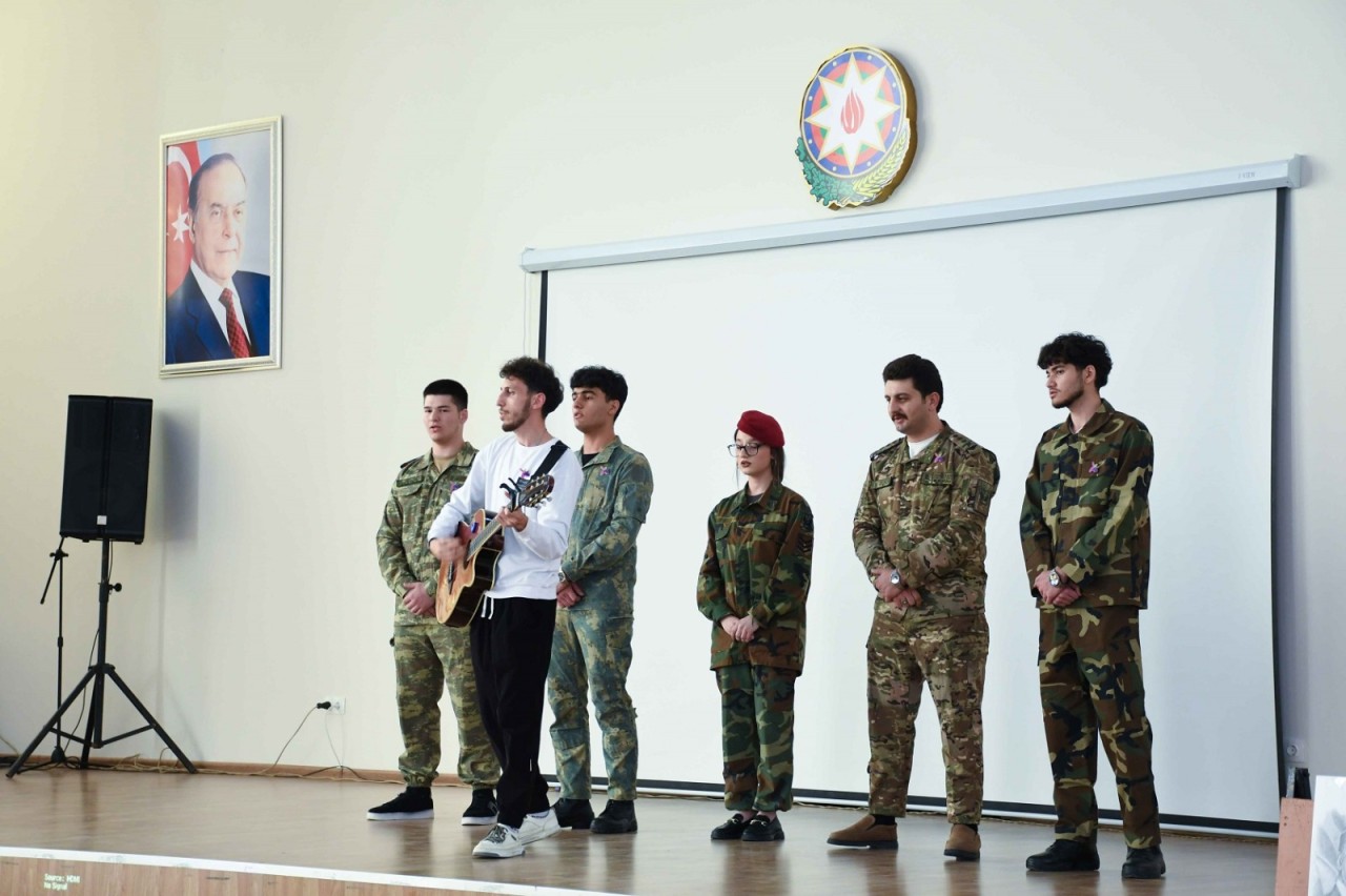 Gəncə Dövlət Aqrar Kollecində Zəfər Günü qeyd olunub - FOTOLAR